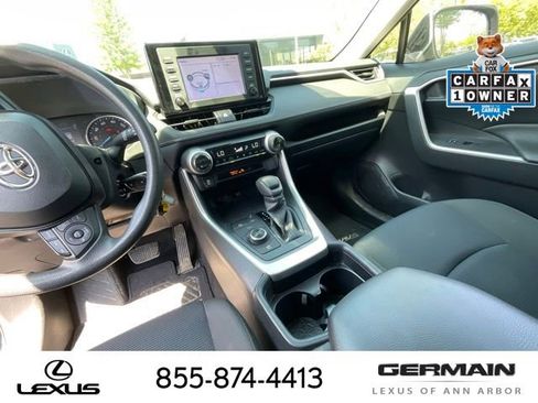 Used 2019 Toyota RAV4 LE w/ Carpet Mat Package AWD/4WD image 21