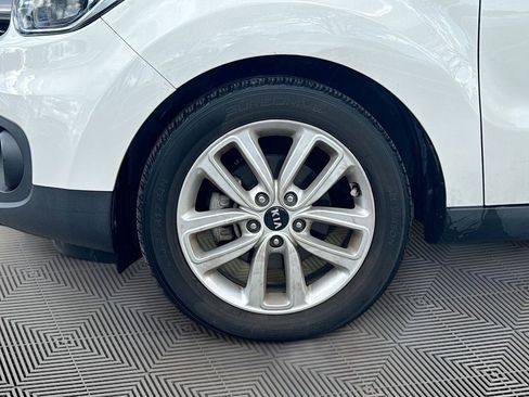 Used 2019 Kia Soul image 29