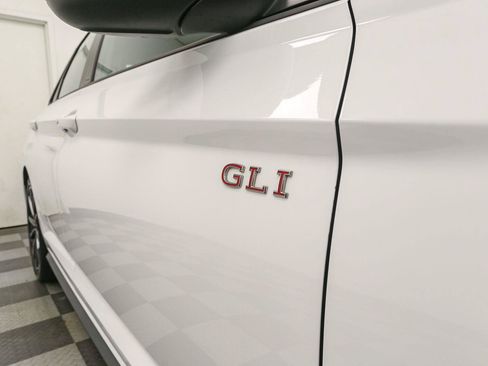 Certified 2025 Volkswagen Jetta GLI Autobahn FWD image 10