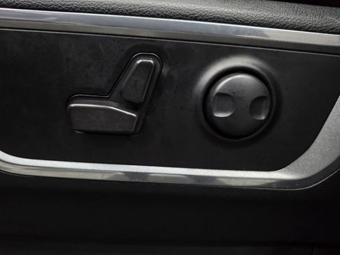 Used 2022 RAM 1500 Laramie AWD/4WD image 33