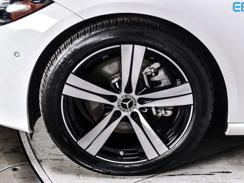 Used 2025 Mercedes-Benz C 300 4MATIC Sedan image 10