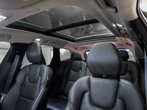 Used 2023 Volvo XC60 B5 Ultimate w/ Climate Package image 21