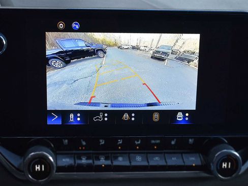 Used 2024 Chevrolet Colorado Z71 w/ Z71 Convenience Package 2 image 20