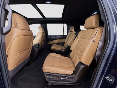 Used 2023 Cadillac Escalade ESV Sport w/ Touring Package image 26