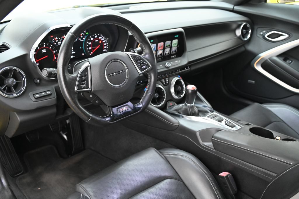 Used 2018 Chevrolet Camaro SS RWD image 25