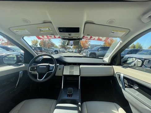 Used 2024 Land Rover Discovery Sport S image 28