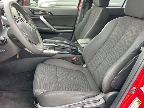 Used 2019 Mitsubishi Eclipse Cross ES FWD image 10
