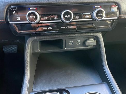 Certified 2025 Honda Pilot Sport image 18