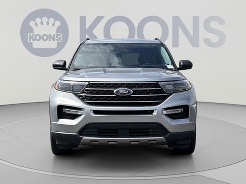 Used 2024 Ford Explorer XLT w/ Equipment Group 202A AWD/4WD image 11