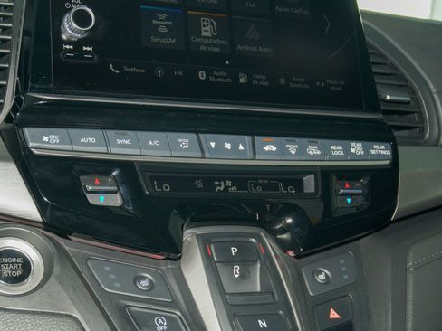 Used 2025 Honda Odyssey Sport-L image 26