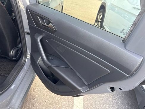 Used 2022 Volkswagen Jetta GLI Autobahn FWD image 21