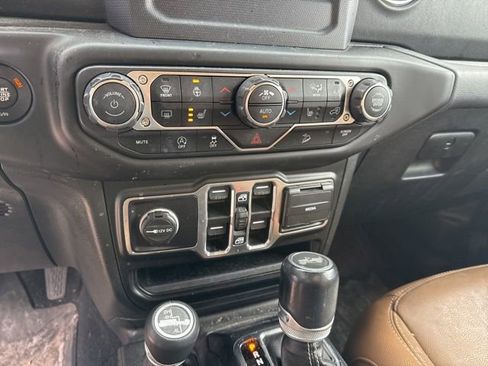 Used 2020 Jeep Wrangler Unlimited Sahara w/ LED Lighting Group image 12