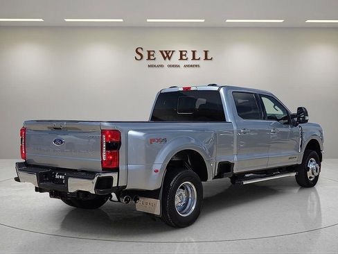 Used 2024 Ford F350 Lariat AWD/4WD image 4