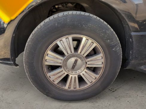 Used 2009 Lincoln Navigator 4WD image 10