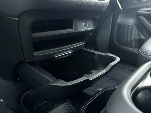 New 2026 Chrysler Pacifica Select AWD/4WD image 37