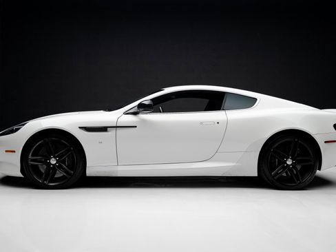 Used 2016 Aston Martin DB9 GT image 17