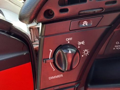 Used 1996 Chevrolet Corvette Coupe RWD image 23
