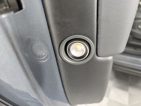 Used 2023 Rivian R1S Adventure AWD/4WD image 32