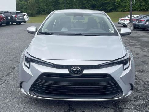 Used 2026 Toyota Corolla LE FWD image 6