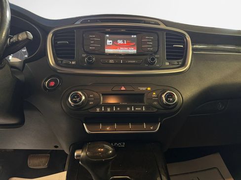 Used 2016 Kia Sorento EX w/ EX Premium Package AWD/4WD image 22
