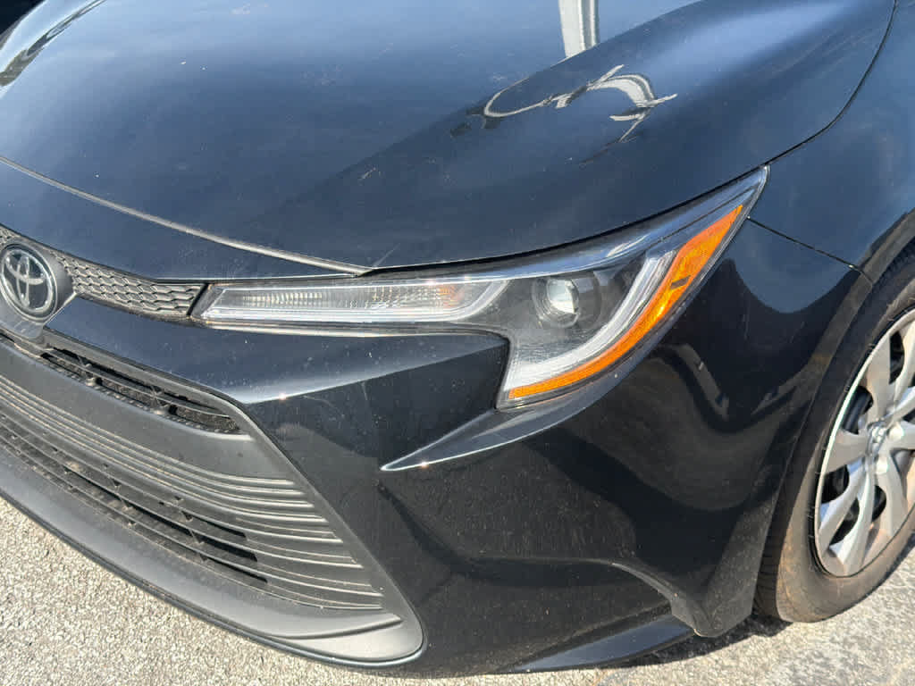 Used 2026 Toyota Corolla LE FWD image 4