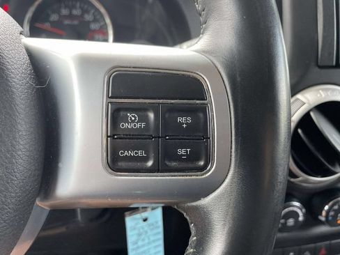 Used 2017 Jeep Wrangler Unlimited Rubicon AWD/4WD image 27