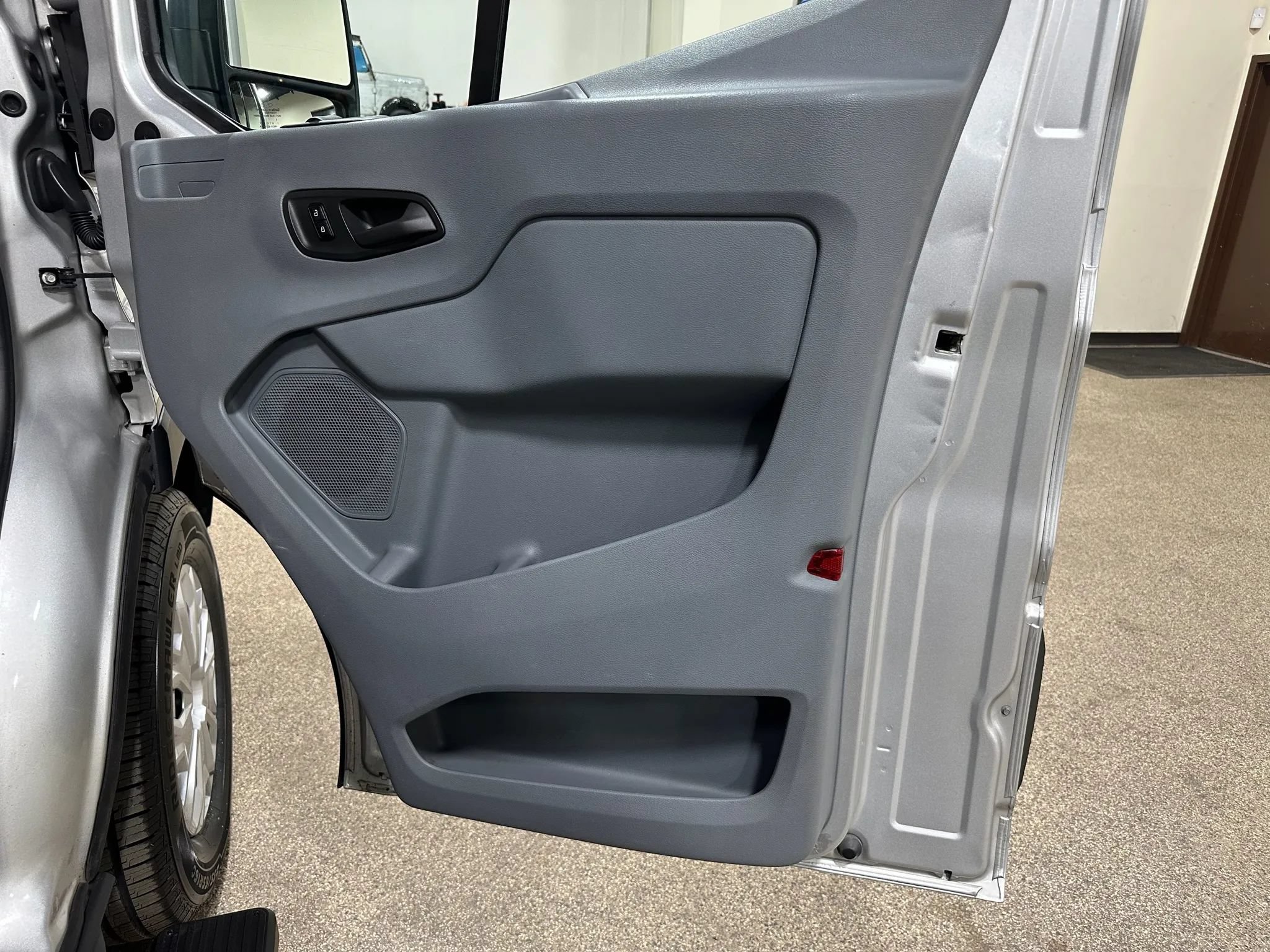 Used 2015 Ford Transit 250 148 Medium Roof RWD image 16