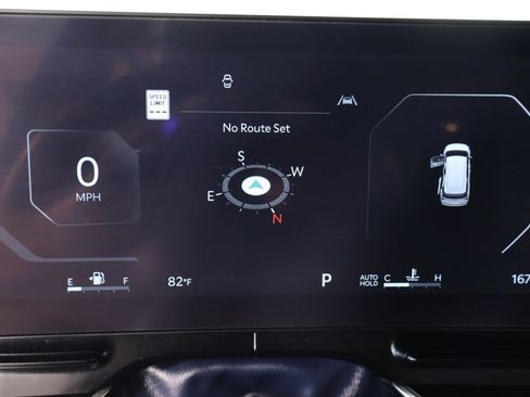 Used 2025 Kia Carnival SX FWD image 4