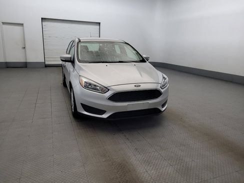 Used 2017 Ford Focus SE FWD image 14