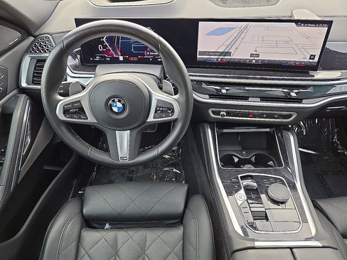 Used 2026 BMW X6 xDrive40i AWD/4WD image 18