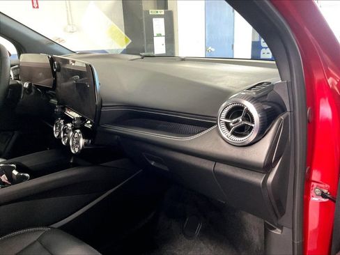 Used 2024 Chevrolet Blazer EV LT AWD/4WD image 13