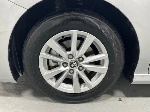 Used 2025 Toyota Camry LE image 64