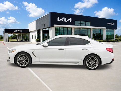 Used 2021 Genesis G70 2.0T RWD image 8