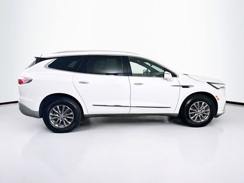 Used 2024 Buick Enclave Premium image 10