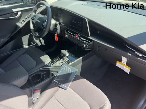 New 2026 Kia Niro LX FWD image 25