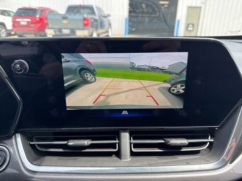 Used 2025 Chevrolet Trax ACTIV FWD image 46