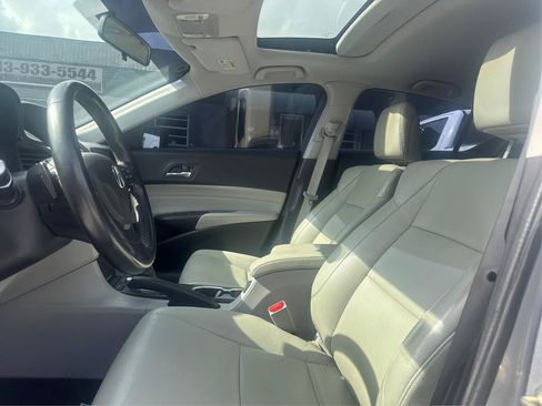 Used 2018 Acura ILX FWD image 9