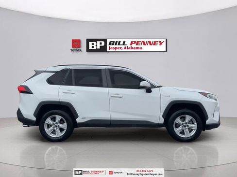Used 2021 Toyota RAV4 XLE w/ Convenience Package image 6