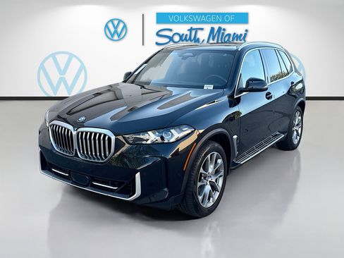 Used 2024 BMW X5 xDrive50e w/ Premium Package image 3