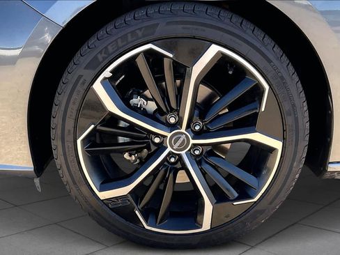 Used 2024 Nissan Altima 2.5 SR image 11