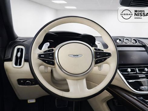 Used 2021 Aston Martin DBX AWD/4WD image 8