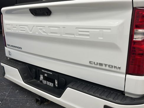 Used 2023 Chevrolet Silverado 1500 Custom AWD/4WD image 33