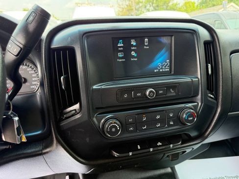 Used 2019 Chevrolet Silverado 1500 W/T w/ WT Convenience Package AWD/4WD image 7