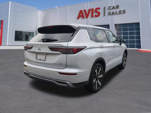Used 2025 Mitsubishi Outlander SE AWD/4WD image 6