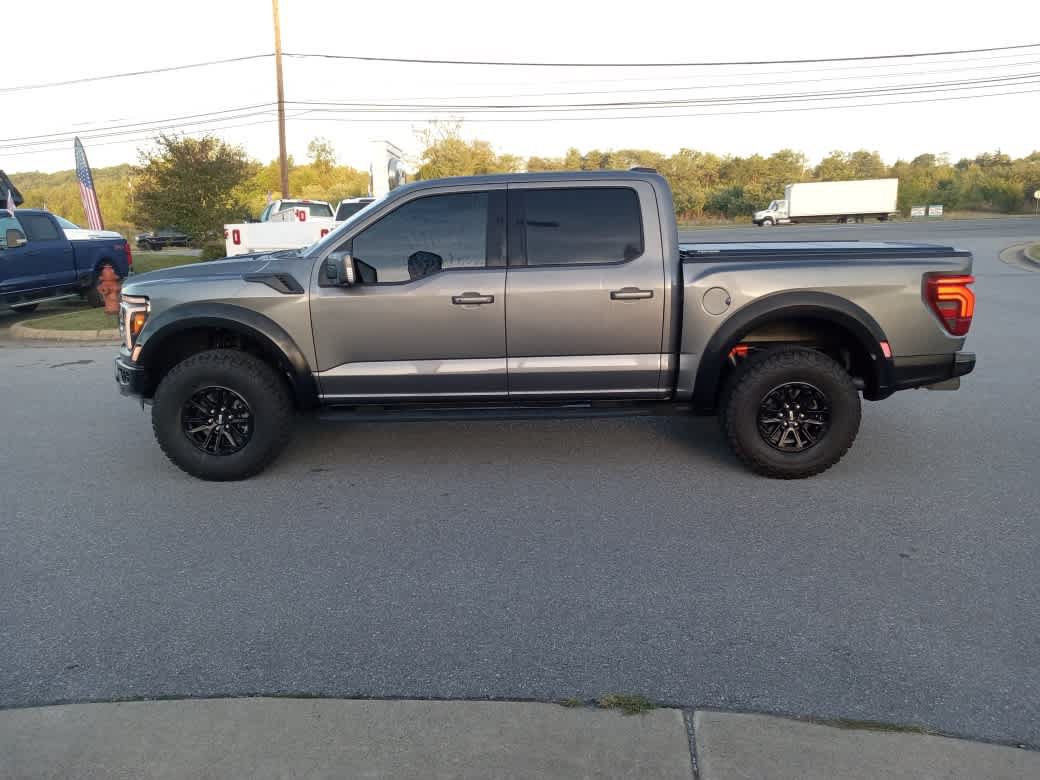 Used 2025 Ford F150 Raptor AWD/4WD image 4