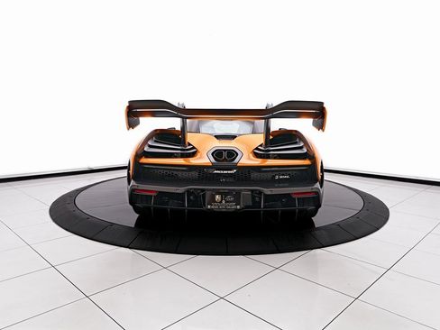 Used 2019 McLaren Senna image 8