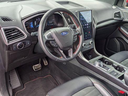 Used 2023 Ford Edge ST-Line image 14