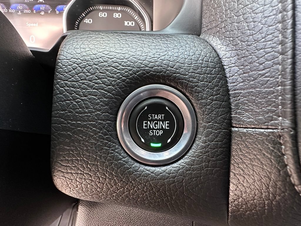 Certified 2021 GMC Yukon XL Denali w/ Denali Ultimate Package AWD/4WD image 39