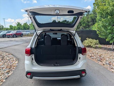 Used 2017 Mitsubishi Outlander SEL FWD image 20