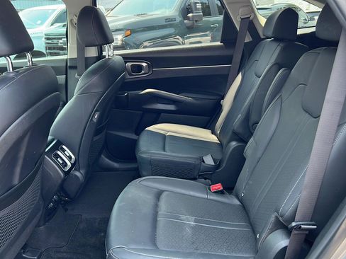 Used 2021 Kia Sorento S FWD image 9